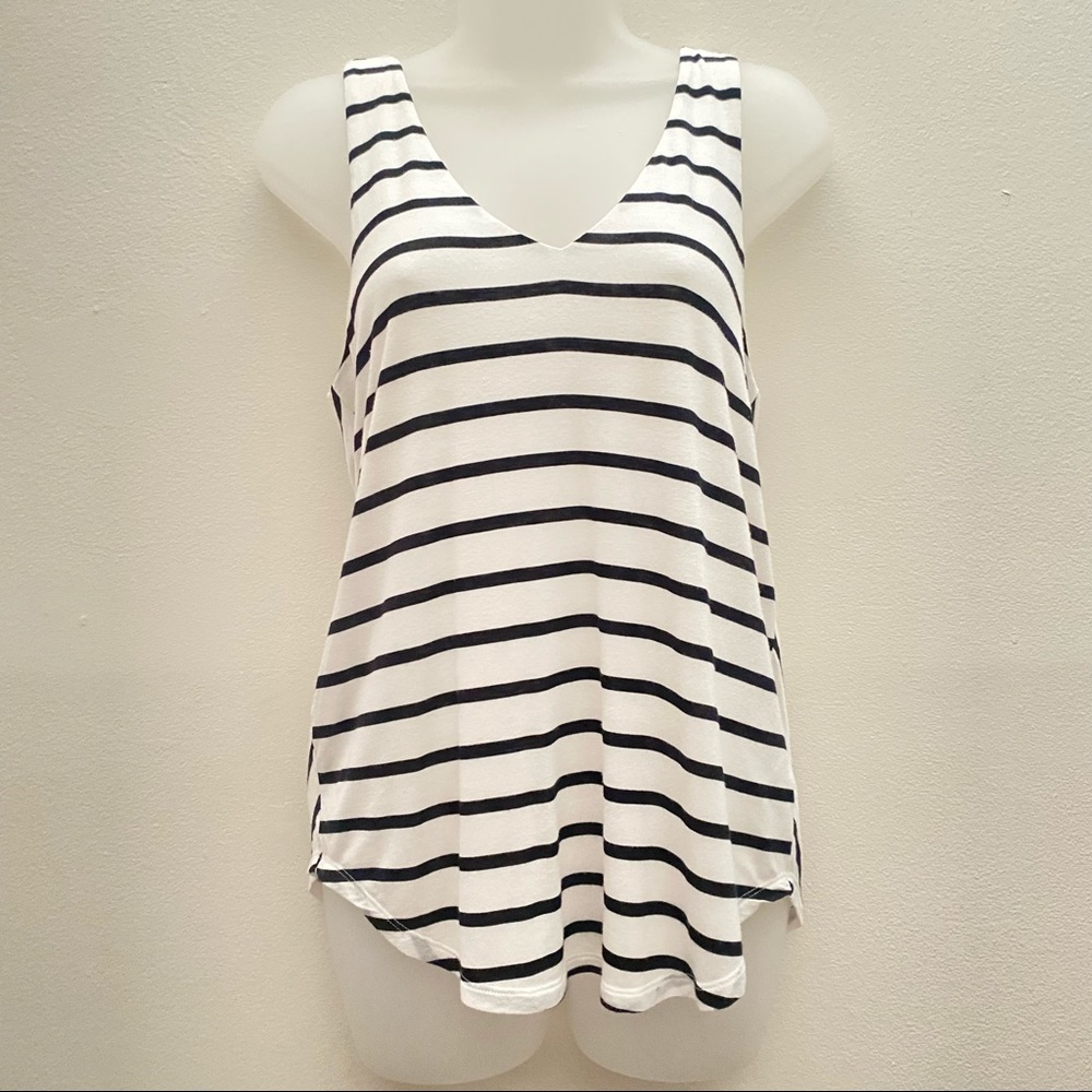 Athleta Striped Women’s V-Neck Tank Lined Size XS